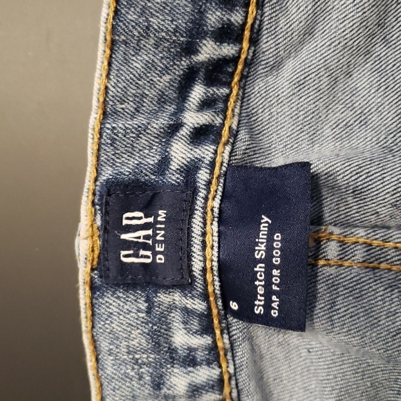 Adorable boys holiday outfit jeans and shirt - Picture 5 of 8